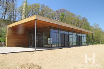 Rosewood Park in Highland Park, IL