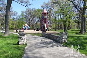 Sunset Woods Park in Highland Park, IL