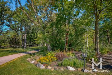 Sunset Woods Park in Highland Park, IL