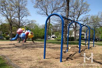 Sunset Woods Park in Highland Park, IL