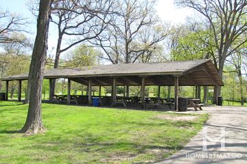 Sunset Woods Park in Highland Park, IL