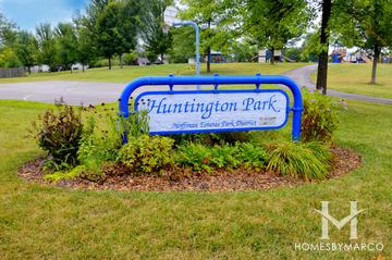 Photos of Huntington Park in Hoffman Estates, IL