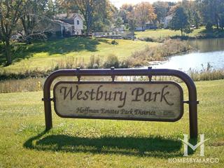Photos of Westbury Park in Hoffman Estates, IL