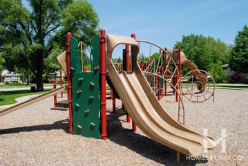 Sunset Park in Mount Prospect, IL