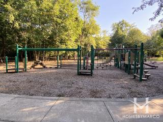 Hill Street Nature Center in Mount Prospect, IL