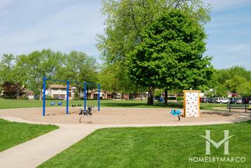 Photos of Devonshire Park in Mount Prospect, IL