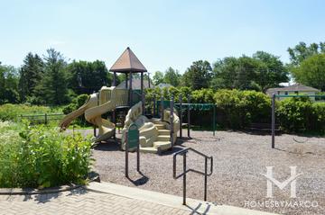 2nd and Cumnor Park in Downers Grove, IL