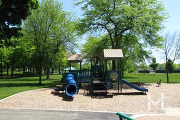 Grosse Pointe Park in Vernon Hills, IL