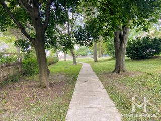 Arbor Way in Naperville, IL