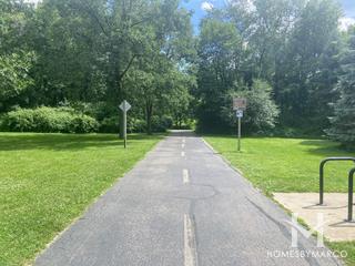 Burr Oak in Naperville, IL