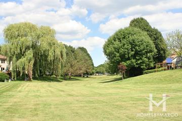Huntington Estates Parkway in Naperville, IL
