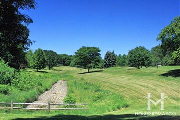 Oakridge Parkway in Naperville, IL