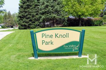 Photos of Pine Knoll Park in Aurora, IL