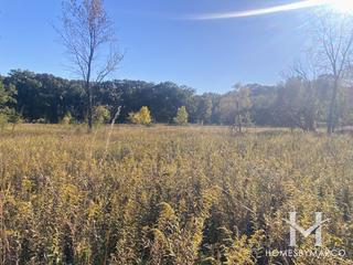 Oldfield Oaks Forest Preserve in Darien, IL