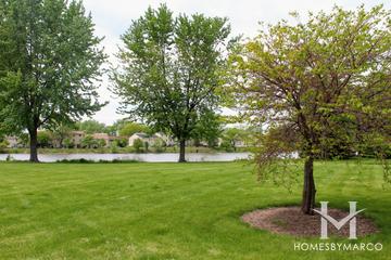 Foxcroft Lake Park in Aurora, IL