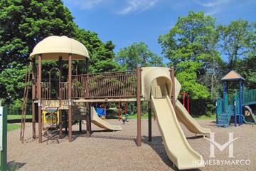 Photos of Sunrise Park in Lake Bluff, IL