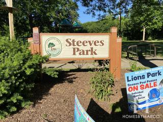 Photos of Steeves Park in Clarendon Hills, IL