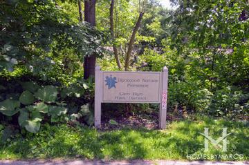 Photos of Ellynwood Nature Preserve in Glen Ellyn, IL