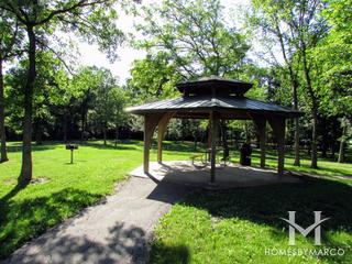 Butternut Creek Woods Park in Frankfort, IL
