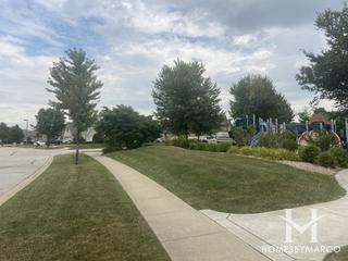 Somerset Park in Woodridge, IL