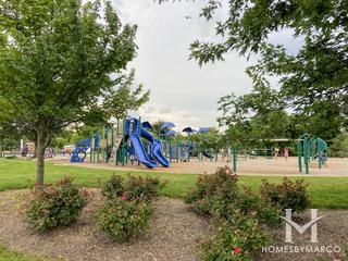 Fountain Square Park in Elk Grove Village, IL
