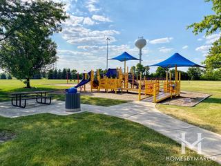 Fieldstone Park in New Lenox, IL