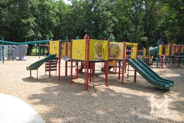 Hunt Club Park in Gurnee, IL