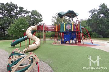 Photos of Vineyard Park in Gurnee, IL