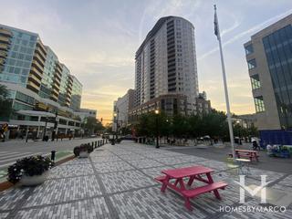 Fountain Square in Evanston, IL