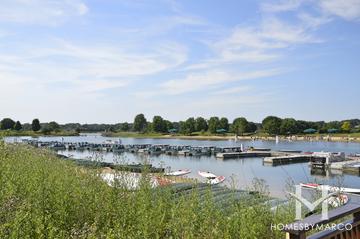 Independence Grove Forest Preserve in Libertyville, IL
