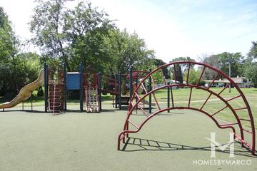 Churchill Hunt Park in Gurnee, IL