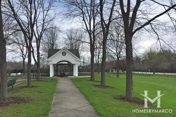 Whytegate Park in Lincolnshire, IL