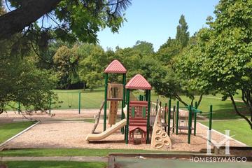 Photos of Kingston Park in Lisle, IL