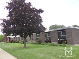 Indian Grove Elementary School in Mount Prospect, IL