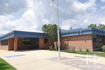 Photos of West School in Glencoe, IL