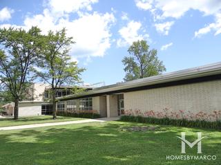 Wilmette Junior High School in Wilmette, IL
