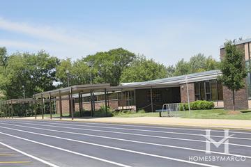 Robert Frost Junior High School in Schaumburg, IL