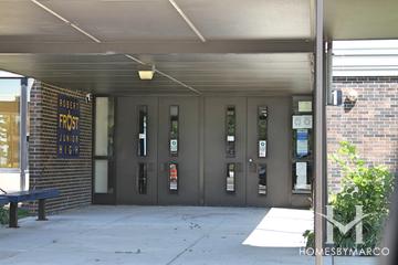 Robert Frost Junior High School in Schaumburg, IL