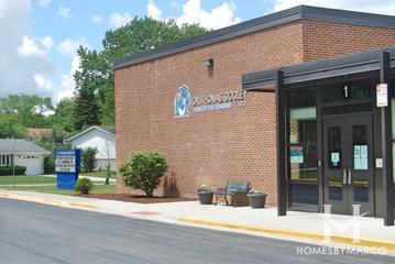 Thomas Dooley Elementary School in Schaumburg, IL