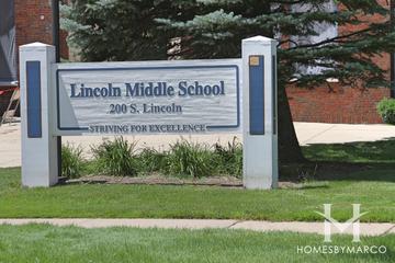 Lincoln Middle School in Park Ridge, IL