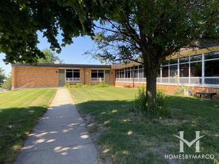 Glen Oaks Elementary School in Hickory Hills, IL
