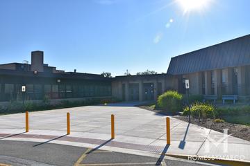 Churchill Elementary School in Glen Ellyn, IL