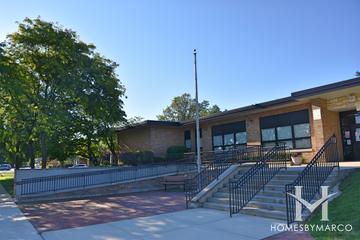 Forest Glen Elementary School in Glen Ellyn, IL