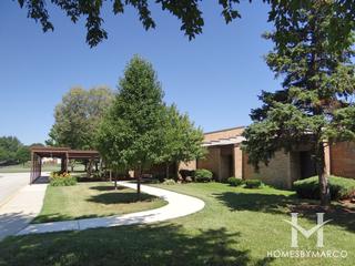 Elizabeth Ide Elementary School in Darien, IL