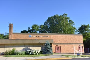 Arbor View Elementary School in Glen Ellyn, IL
