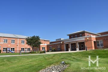 Photos of Cloverdale  Elementary School in Carol Stream, IL