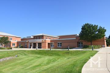 Cloverdale  Elementary School in Carol Stream, IL