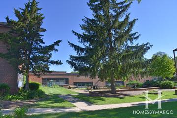 Lowell Elementary School in Wheaton, IL