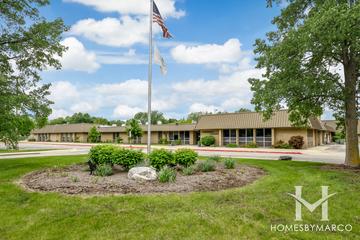 Longwood Elementary School in Naperville, IL