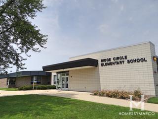 Photos of Ridge Circle Elementary School in Streamwood, IL